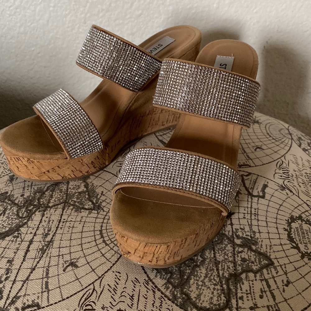 Sparkly 💎 Steve Madden sandals-Size 7 only worn once!